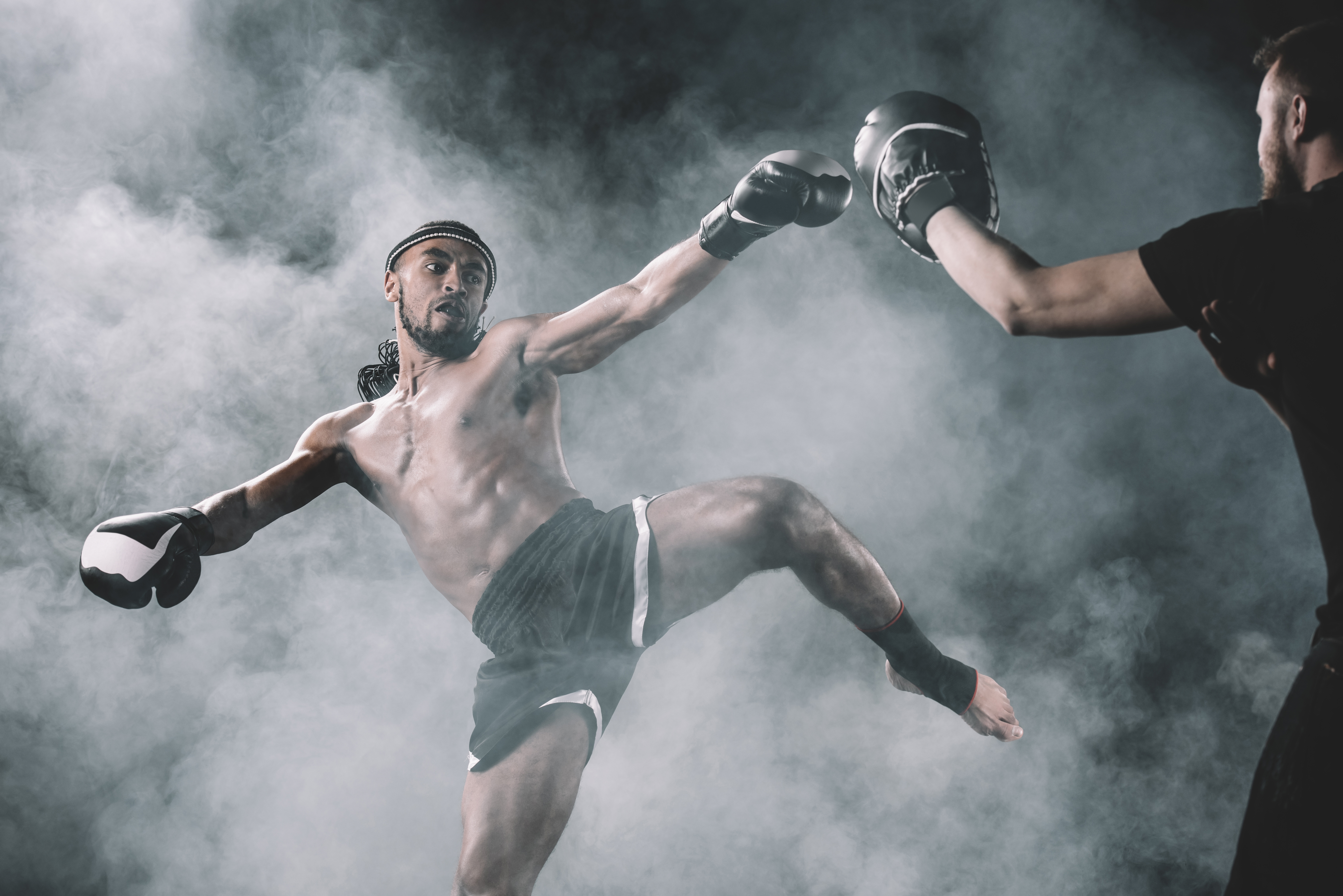 Muay Thai vs Karate – The Origins of Kickboxing