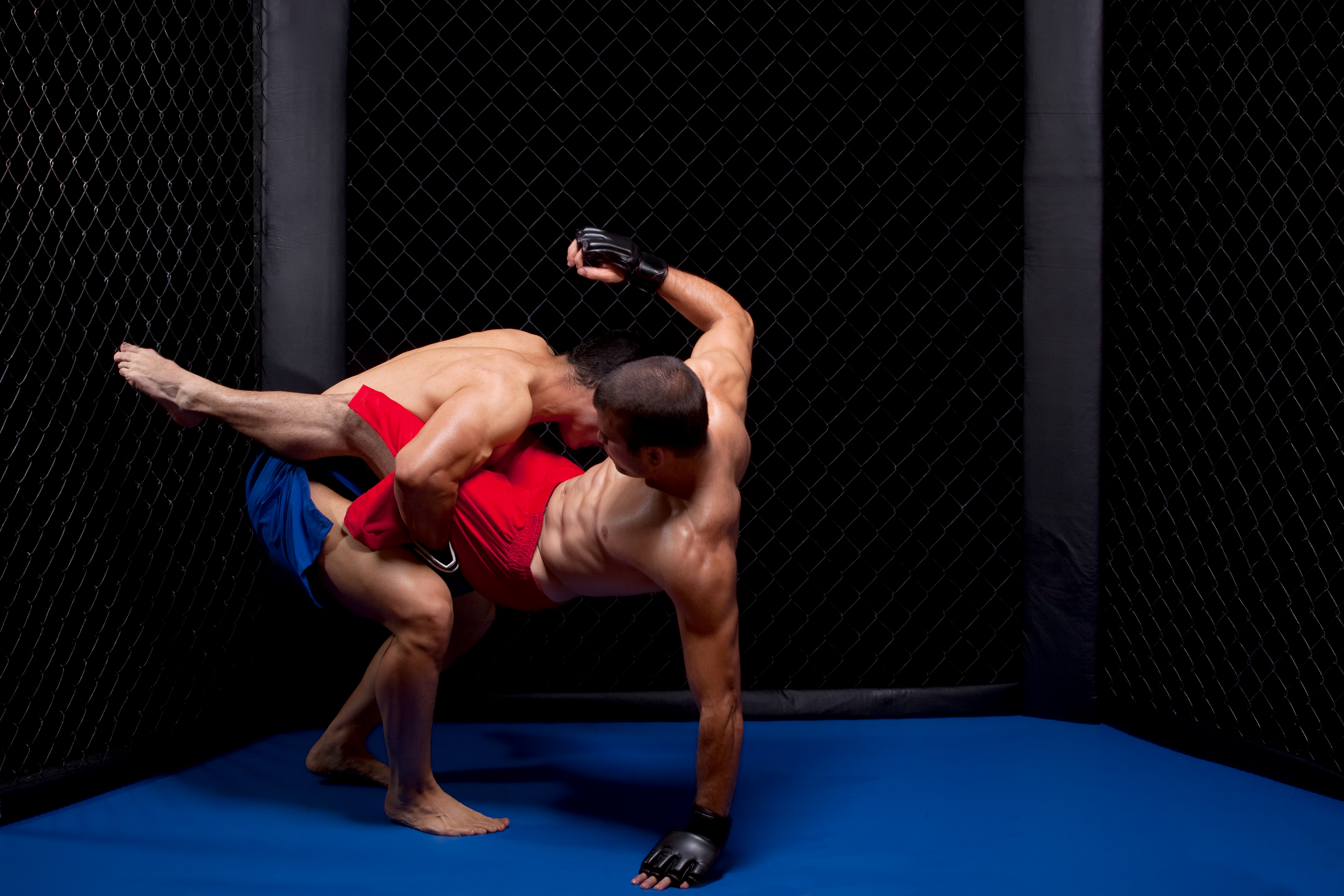 Muay Thai VS MMA : Which to Choose?