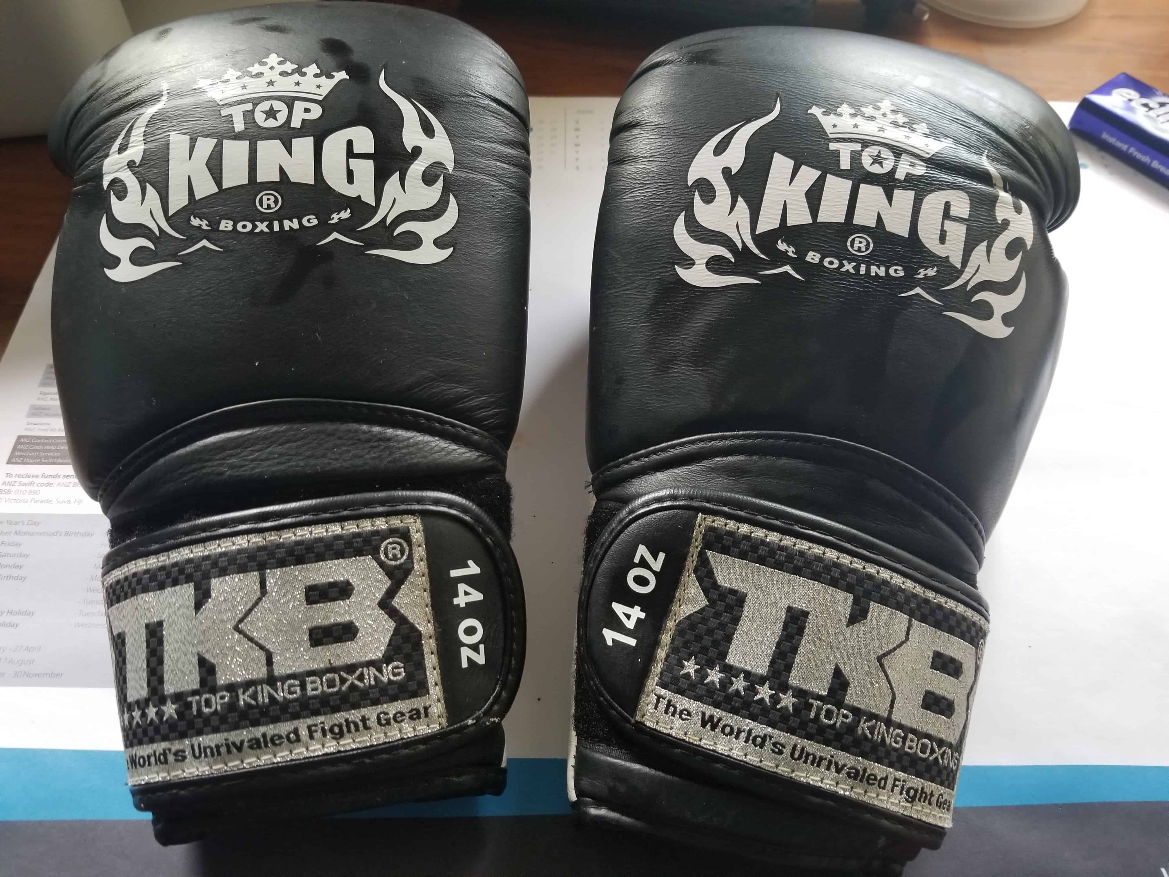 Which Muay Thai Glove Size Should I Choose?