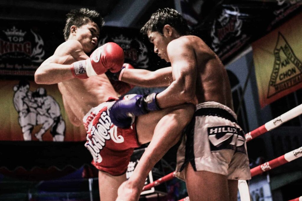difference between muay thai and kickboxing
