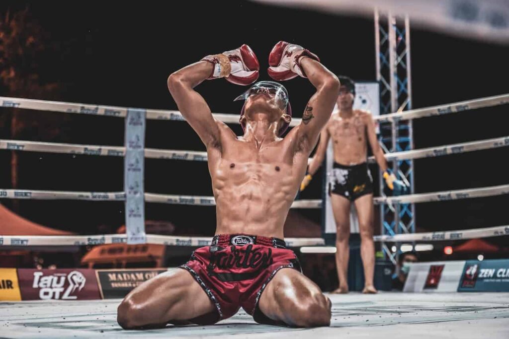 glory kickboxing vs muay thai